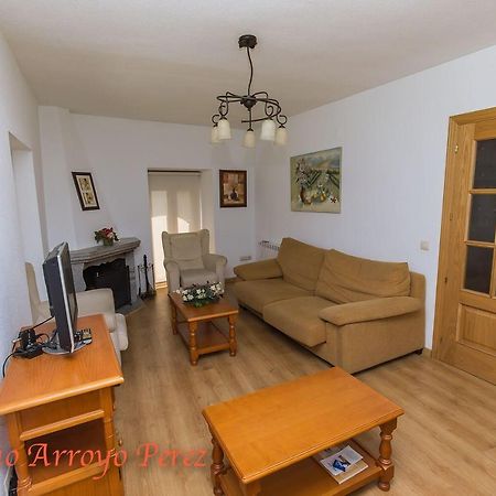 Casa Rural El Salon Del Baile Navarredondilla Exteriér fotografie